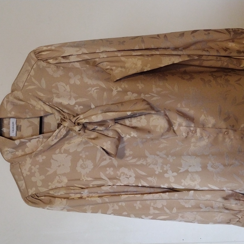 NWOT Calvin Klein blouse